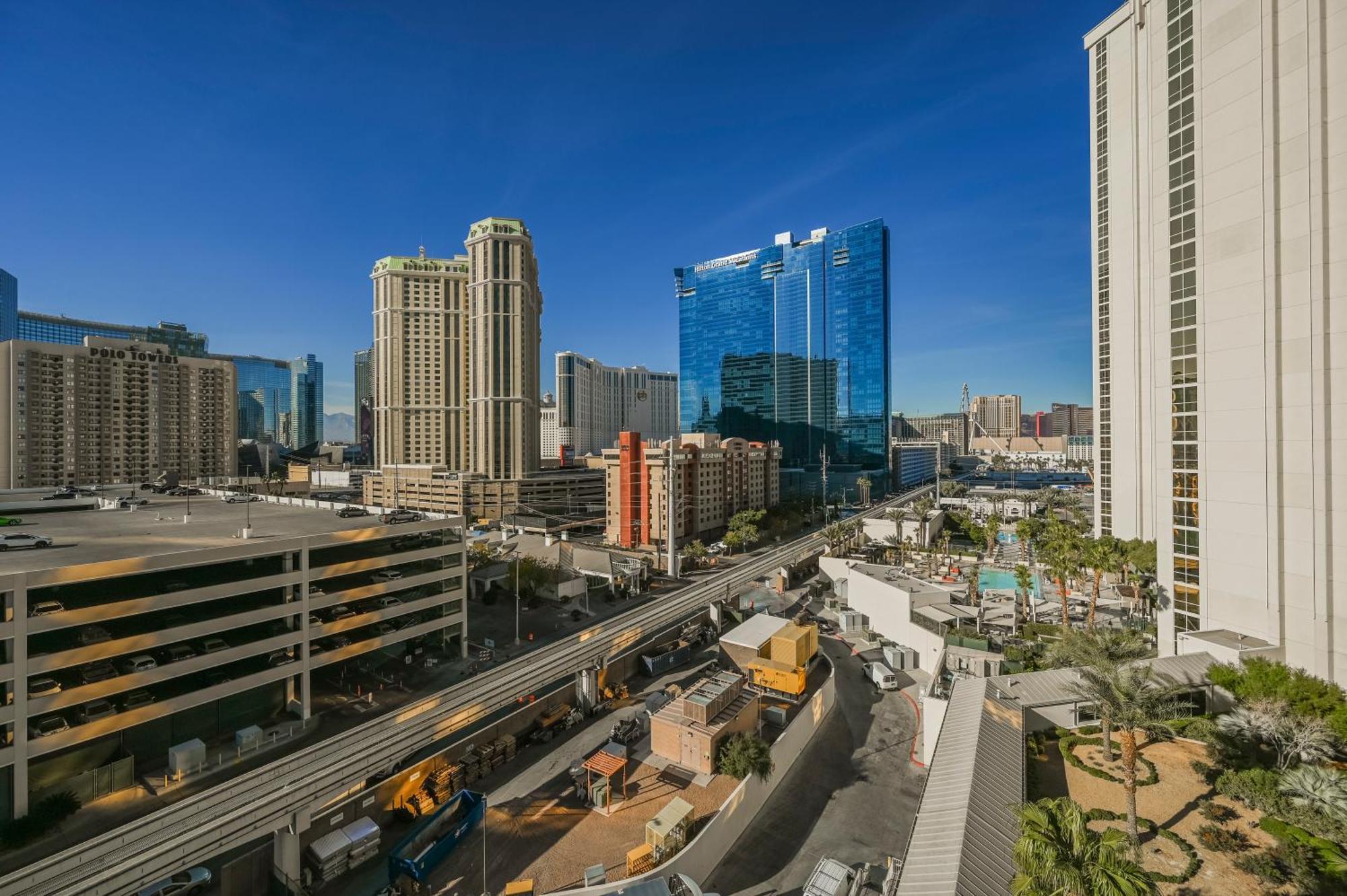 Stripviewsuites At Signature Las Vegas Room photo