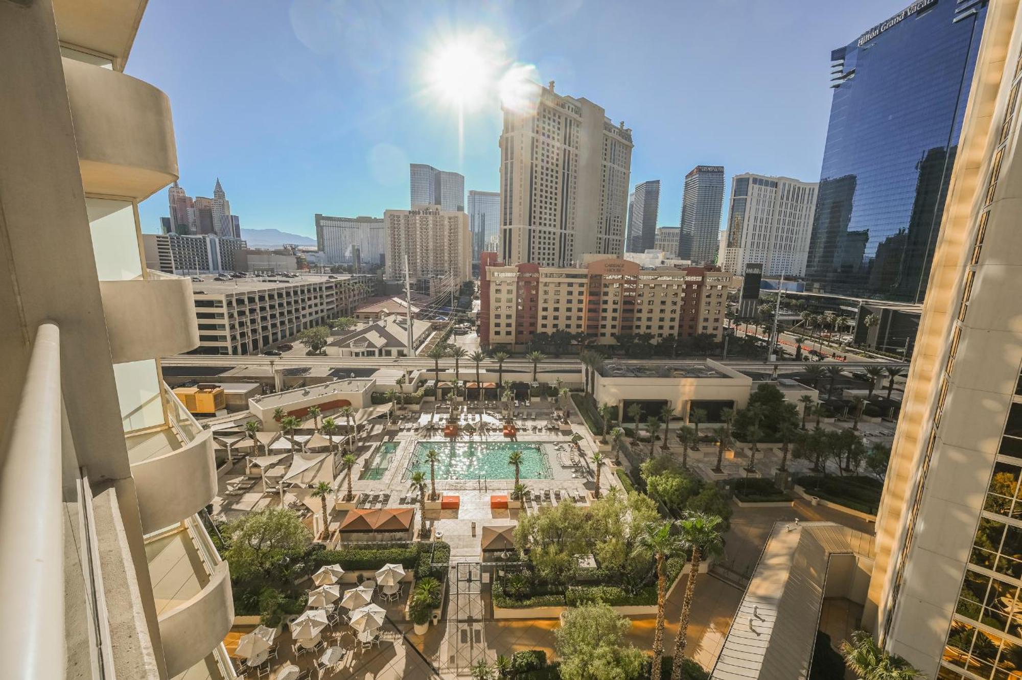Stripviewsuites At Signature Las Vegas Room photo